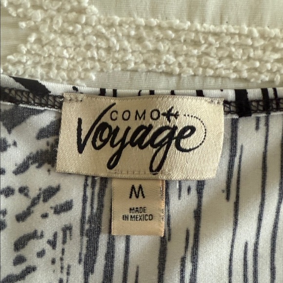 Stylish Black and White Patterned Short Sleeve Top - Picture 5 of 8